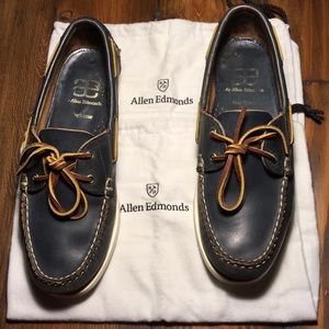 Allen Edmonds Maritime navy blue boat shoes 8 US